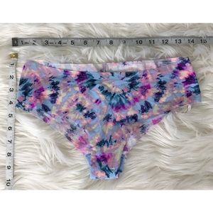 PINK Victoria's Secret Intimates & Sleepwear - VS NO SHOW seamless low rise Cheekster panties PINK Victoria's Secret Intimates & Sleepwear - VS NO SHOW seamless low rise Cheekster panties